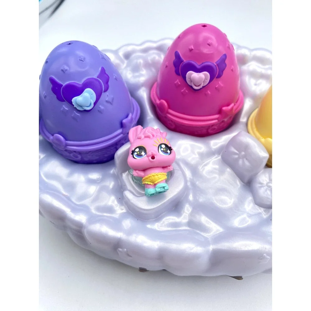 Hatchimals Alive Spring Basket with 3 Self-Hatching Eggs Ages 3 And Up Fun‎ Toy